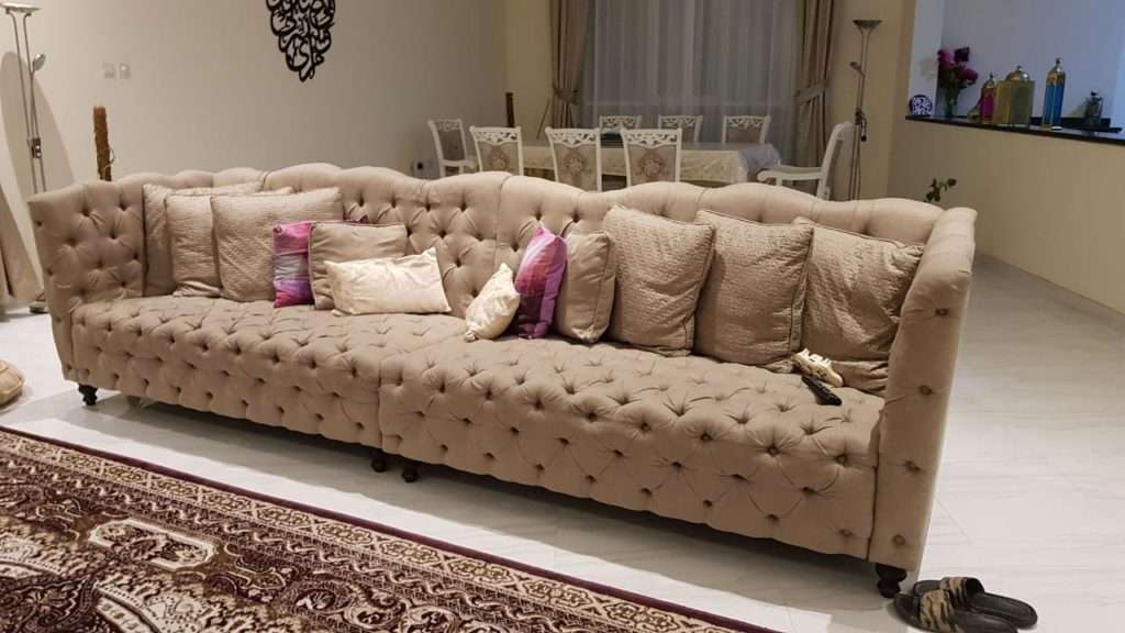 Professional sofa cleaner discovery garden dubai - Mafi Mushkil